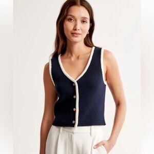 Abercrombie & Fitch Mara Button-Up Sweater Vest in Navy Size XL